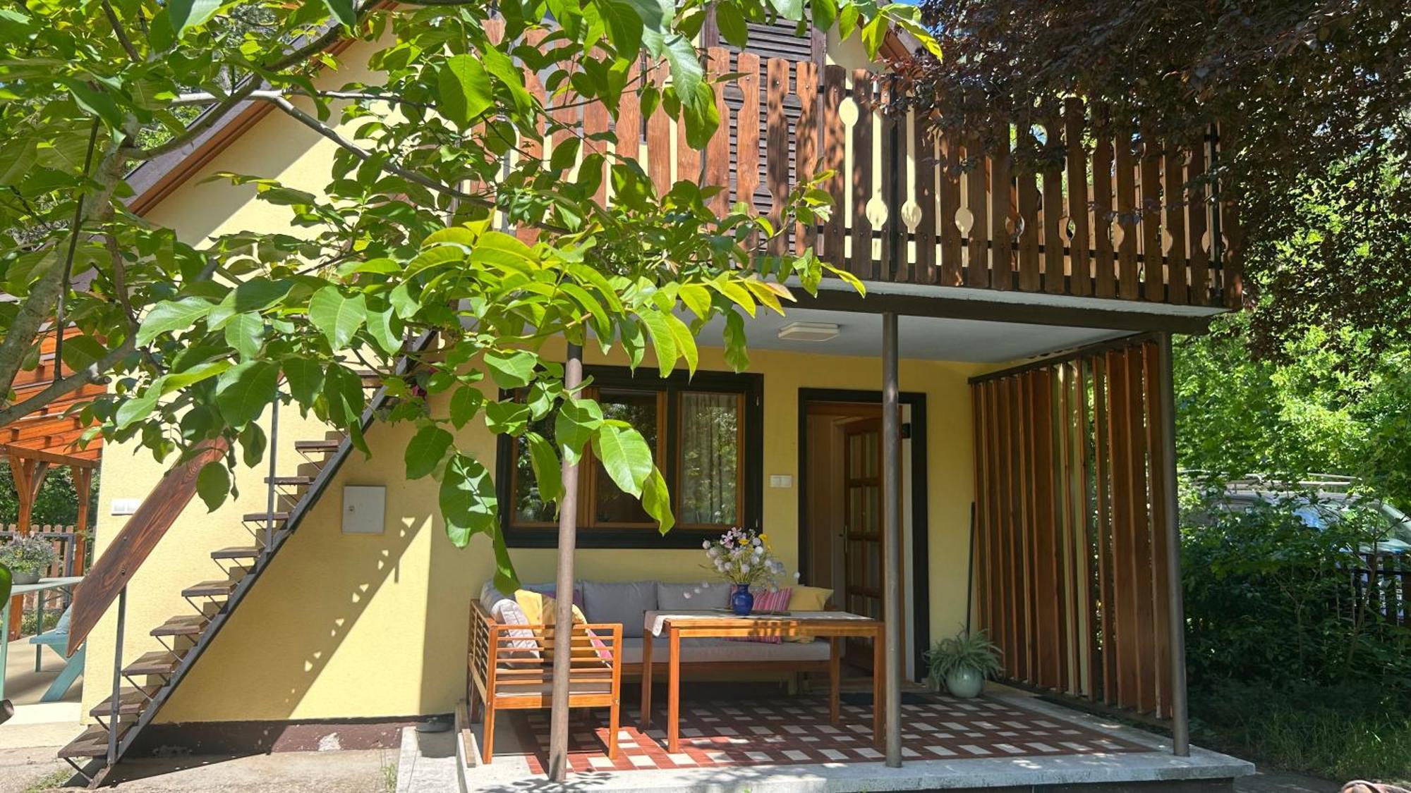 Forest-side By Recreational Case de vacanță